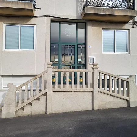 Costero Ubicado En Sardineiro Apartamento Estorde